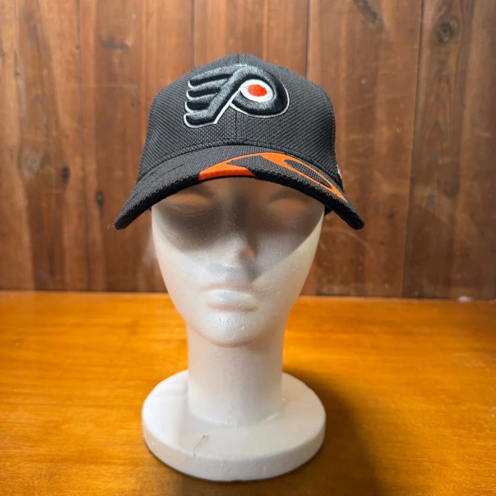 Reebok Philadelphia Flyers Hat Youth OSFM Black Orange NHL Center Ice Mesh Cap